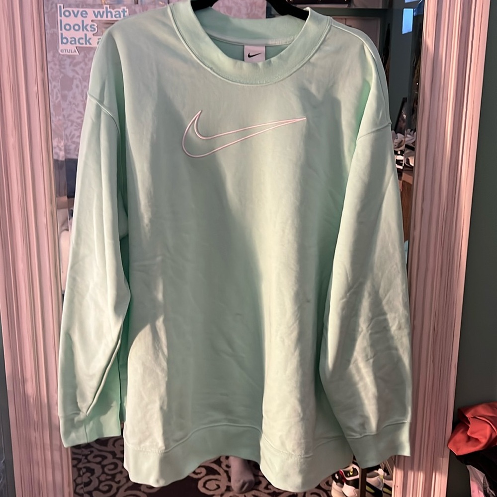 Oversized Nike Crewneck